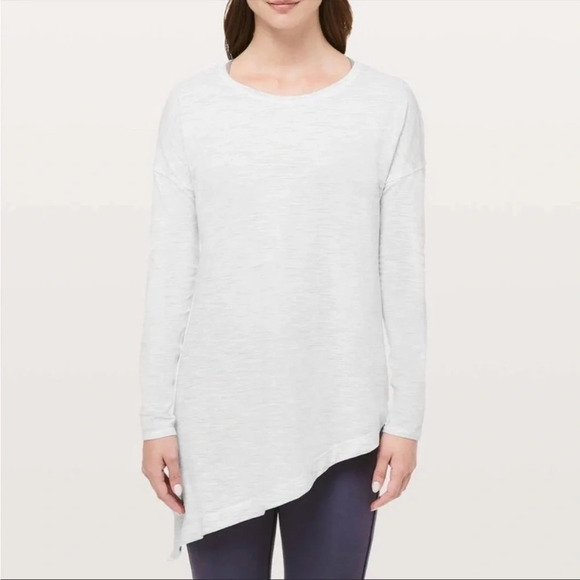 ☀️LULULEMON To The Point Asymmetrical Hem Tie Longsleeve Heather Gray Top - Picture 1 of 10